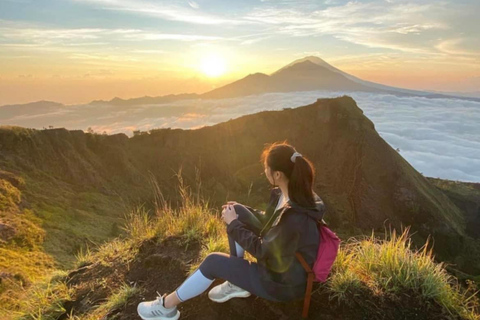 Amanecer de senderismo en el monte Batur-Primavera caliente-Plantaciones de caféSólo senderismo por el monte Batur