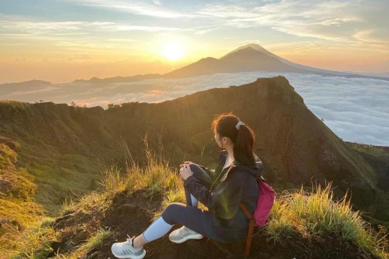 Amanecer de senderismo en el monte Batur-Primavera caliente-Plantaciones de caféSólo senderismo por el monte Batur