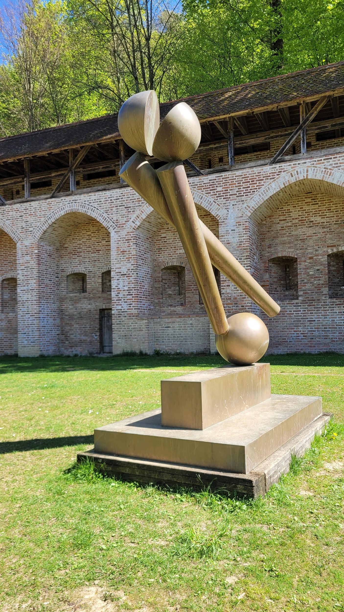 Landshut: Rundgang auf den Spuren des Bildhauers Fritz Koenig