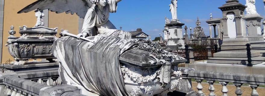 Avilés : Visite guidée du cimetière de La Carriona