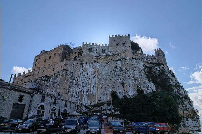 From Palermo: Medieval castle tour of Caccamo and Cefalù. SHARED TOUR