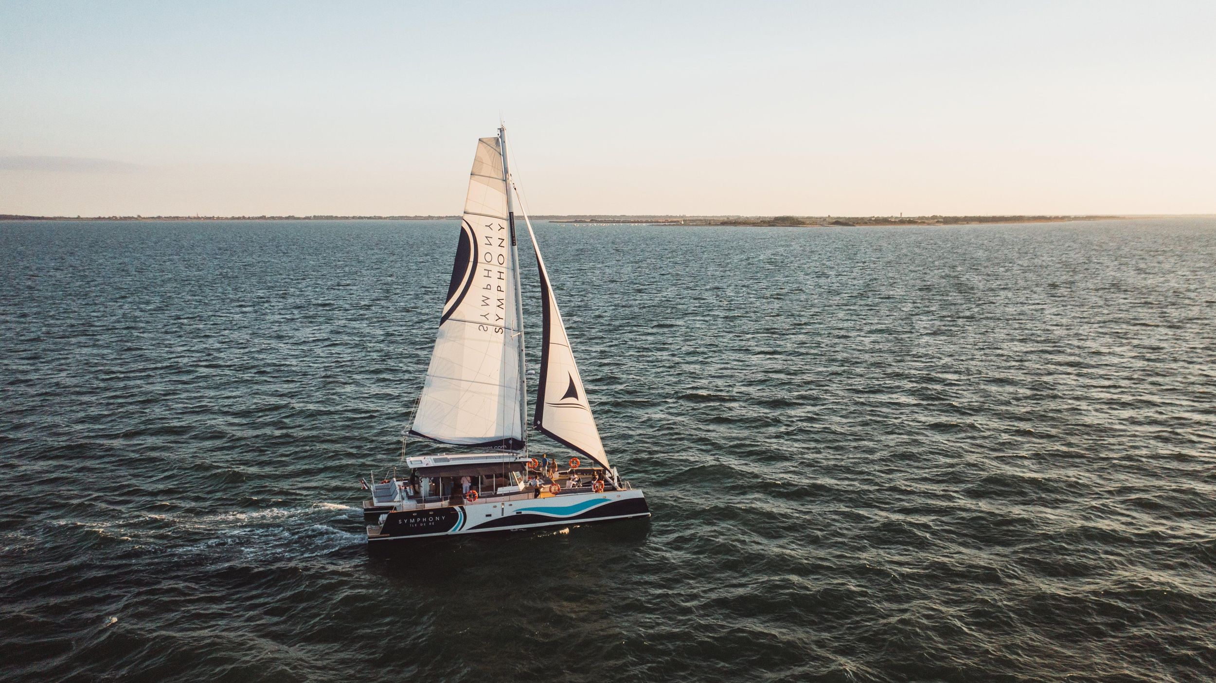 Saint-Martin-de-Ré : Sunset Catamaran Cruise (2h00)