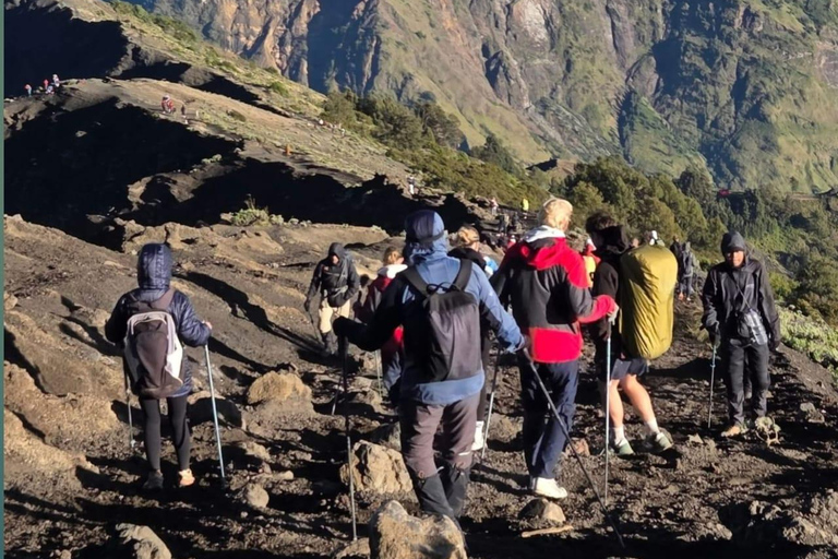 sembalun: 3-Day Mount Rinjani Trek with Lake & Hot Spring private trip 3-Day Mount Rinjani Trek with Lake & Hot Spring