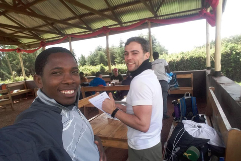 Kilimandjaro : 9 jours de trek sur la route Machame avec camping