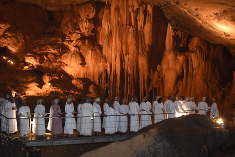 Oman Across Ages Museum & Al Hoota Cave Tour