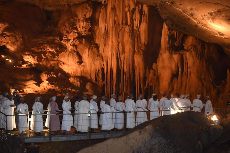 Oman Across Ages Museum & Al Hoota Cave Tour