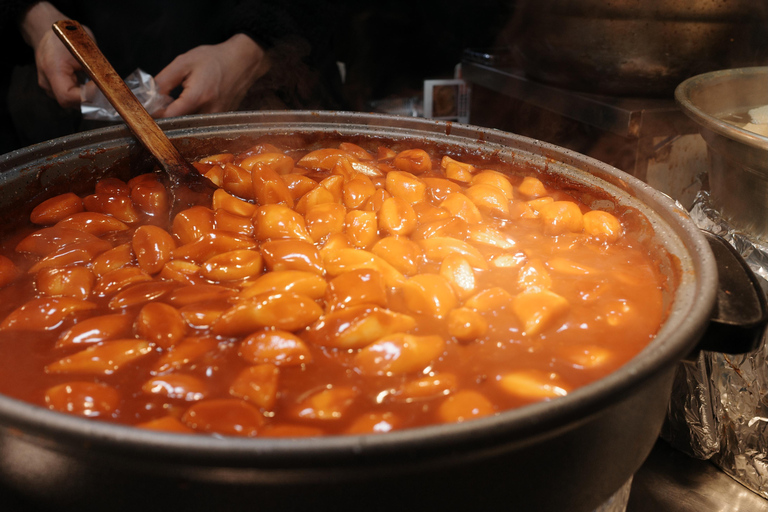 Seoul Vegan Vegetarian Market Food Tour with Temple Classics