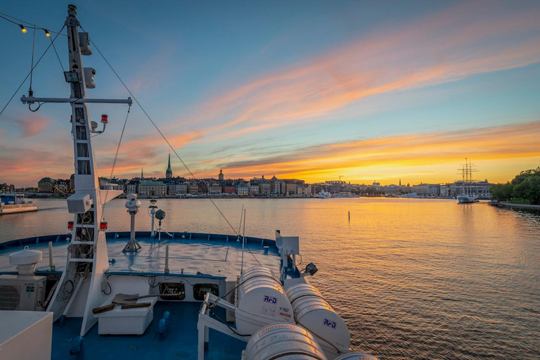 Stockholm: All-You-Can-Eat Shrimp/Tacos Cruise & Live Music