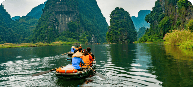 Hanoi: Ninh Binh full day with Trang An, Hoa Lu, Mua Cave