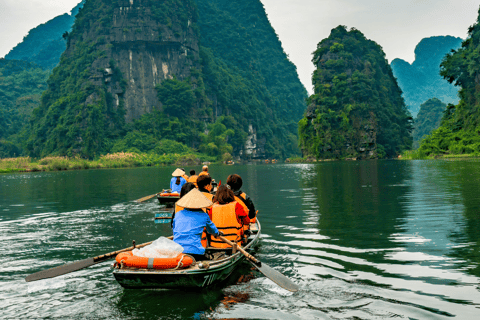 Depuis Ha Noi : Trang An/Tam Coc, grottes de Mua, excursion d&#039;une journée à Hoa LuVisite VIP : Hoa Lu - Tam Coc - Mua Cave ( Max 9 personnes )