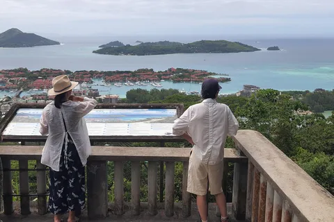 Mahé : Visite de la ville de Victoria et de la nature avec le jardin botanique