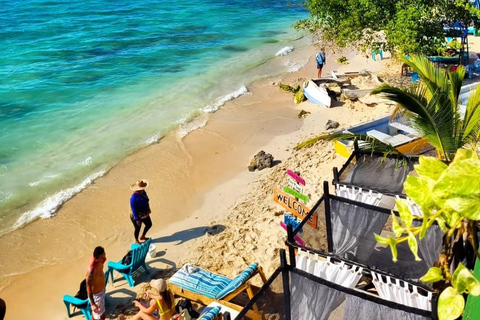 From Cartagena: Barú - Playa Tranquila Day Trip with Lunch