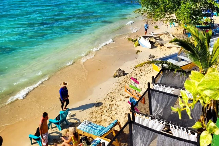 From Cartagena: Barú - Playa Tranquila Day Trip with Lunch