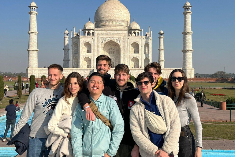 Depuis Delhi : visite privée du Taj Mahal au lever du soleil et d'Agra en voiture