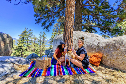Big Bear Lake: Jeep Tour with Scenic Picnic Lunch