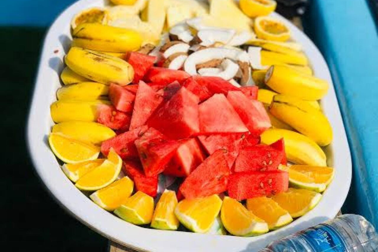 桑给巴尔：海星、浮潜和蓝泻湖探险桑给巴尔：海星、浮潜和蓝泻湖（含接送服务）