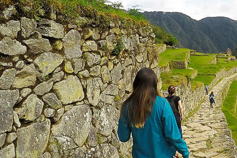 Sacred Valley Tour + Short Inca Trail 3D/2N