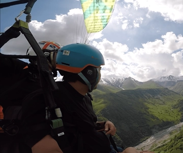 Georgia: Paragliding tandem flight in Gudauri with video