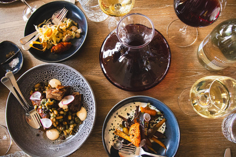 Queenstown: Premium Full-Day Central Otago Wine Tasting Tour