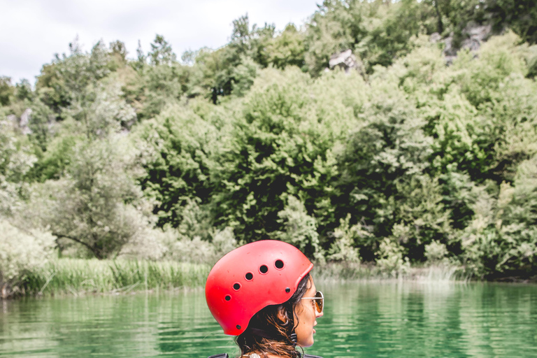 Da Zagabria: Kayak di Mrežnica e villaggio di Rastoke - escursione giornaliera