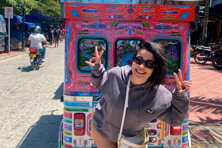 Van Guatape: Pablo Escobar Mansion, Paintball &amp; boottocht