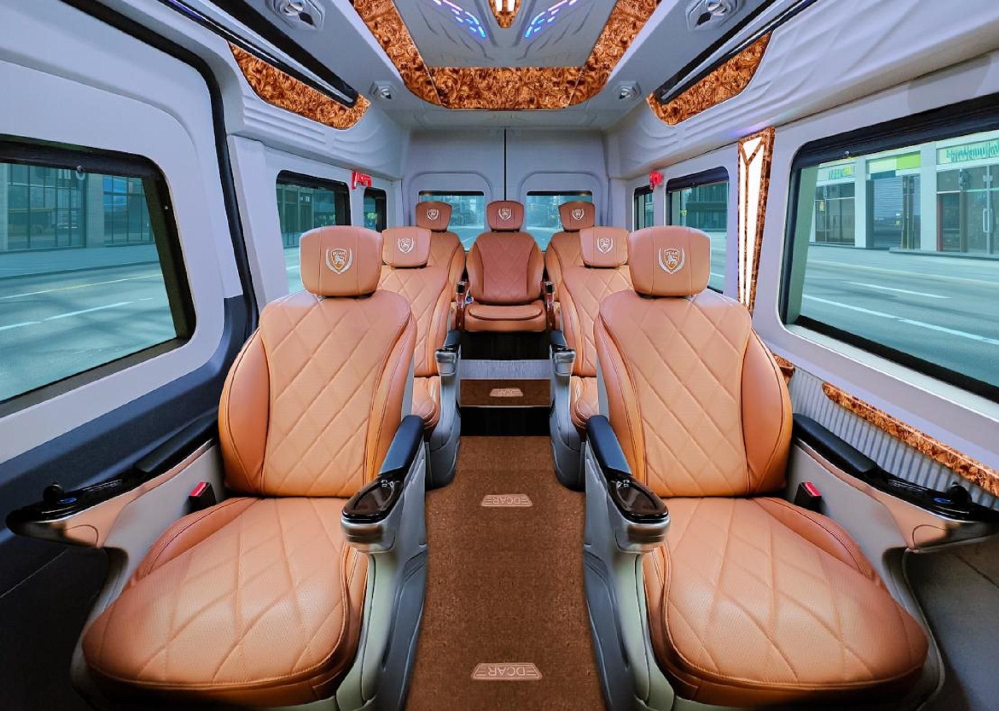 Hanoi: Transfer von/nach Halong Bay mit der Dcar-Limousine