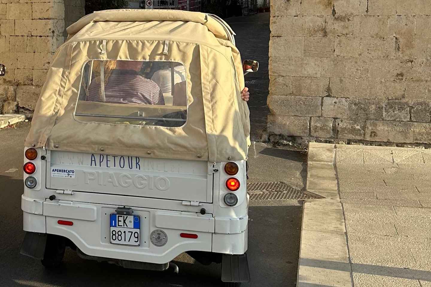 2-Hour Tuk Tuk Tour of Syracuse and Ortigia