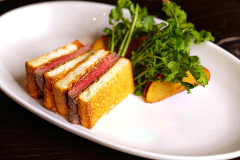 Singapur: Pakiety gastronomiczne WAKANUI GrillWAKANUI Wiosenna jagnięcina - zestaw obiadowy