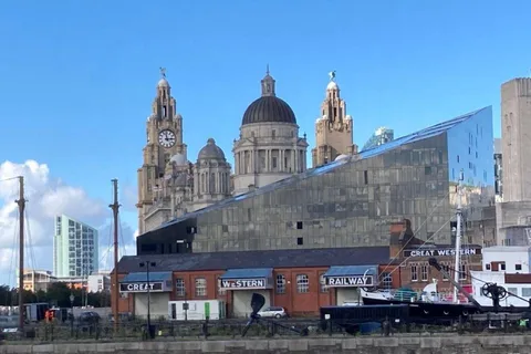 Excursão a pé a Liverpool para conhecer o património, a história e a cultura