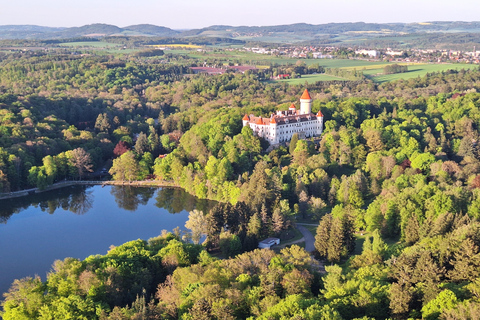 From Prague: Balloon ride with Champagne & Picnic