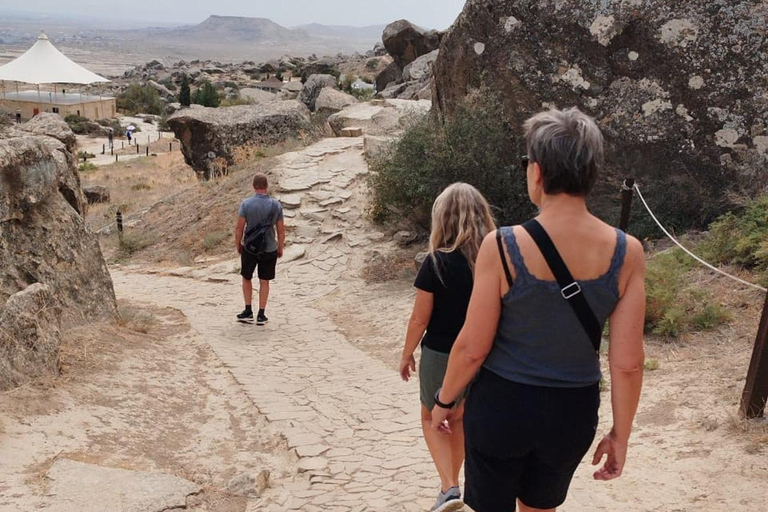 巴库：戈布斯坦国家公园之旅（含酒店接送）