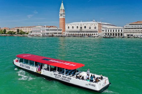 Venice: Lagoon Islands Hop-on Hop-off Boat Tour