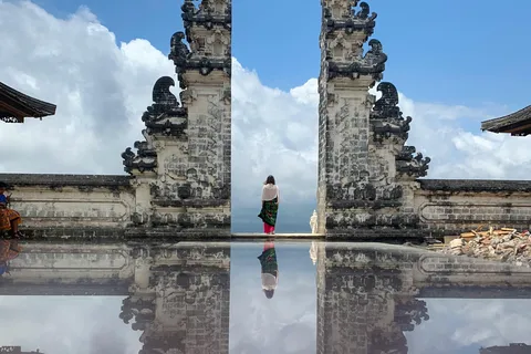 Bali: Lempuyang Temple (Gate of Heaven) and East Bali Tour