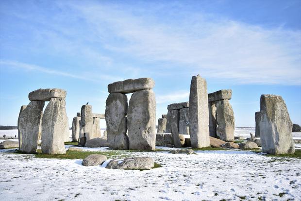 Salisbury, Stonehenge e Bath con guida elfo e pranzo di Natale