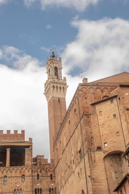 Los Encantadores Barrios Locales De Siena Recorrido Por Las Joyas