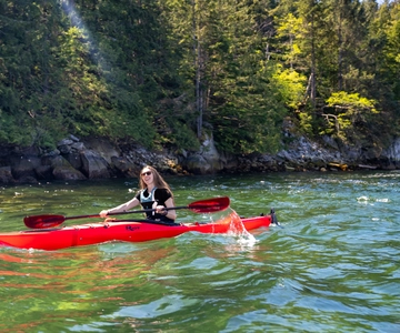 Squamish: Aluguer de caiaque individual com equipamento de segurança
