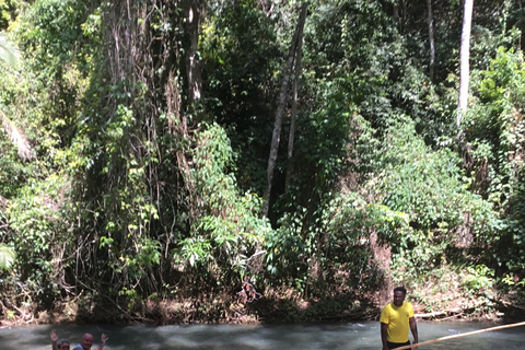 Montego Bay: Martha Brae Bamboo Rafting Tour Montego Bay: Martha Brae Rafting Tour