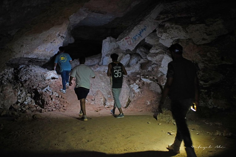 Riyadh, le bout du monde, et visite de la grotte mystérieuse des chauves-souris