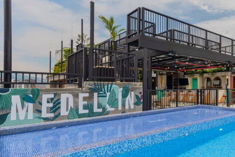 麦德林LGBTQ屋顶酒吧巡礼麦德林LGBTQ屋顶酒吧巡游