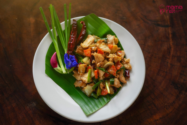 Cooking Class with Organic Farm in Chiang Mai at Mama Noi