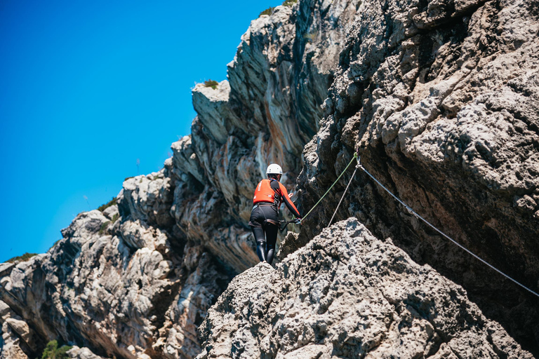 Lisbon: Sesimbra/Arrábida Natural Park Coasteering Adventure Meeting Point in Sesimbra