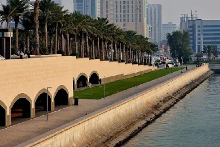 Geführte Städtetour durch Doha: Entdecke die Seele KatarsPrivate geführte Städtetour durch Doha: Entdecke die Seele von Katar