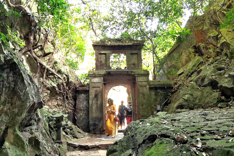 Marble Mounatains -Lady budda- coconut village & Hoi An . Marble & Monkey Mountain, AmPhu Cave & HoiAn by Night