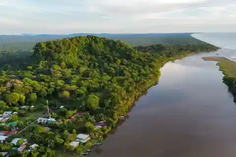 Tortuguero: Tour in the Tortuguero hill (dormant volcano)