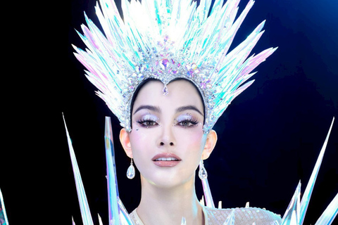 Pattaya :Tiffany Cabaret Show with Dinner, VIP Seating &More