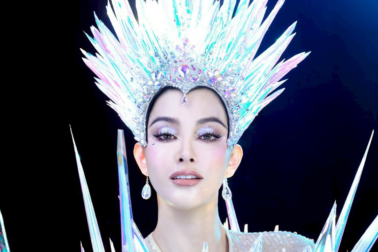 Pattaya :Tiffany Cabaret Show with Dinner, VIP Seating &More
