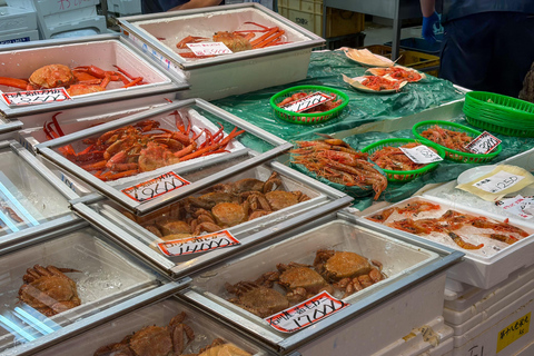 Kanazawa: Private Omicho Market Tour Like a Local