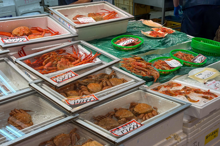 Kanazawa: Private Omicho Market Tour Like a Local
