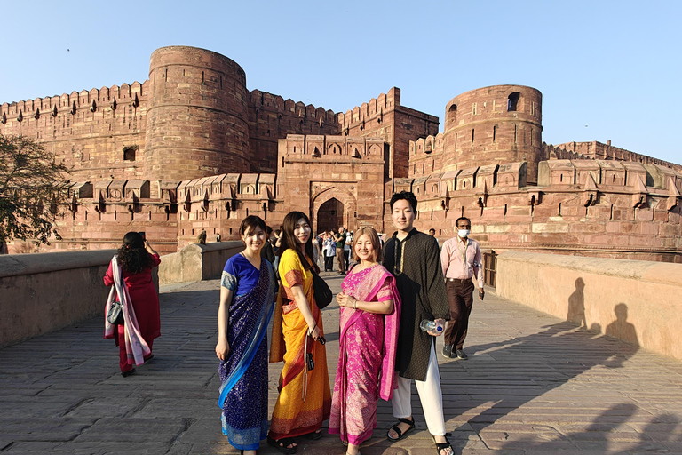 Taj Mahal Sunrise Skip-the-Line Express Entry Ticket & Guide Agra: Taj Mahal Tour with Private Guide Only