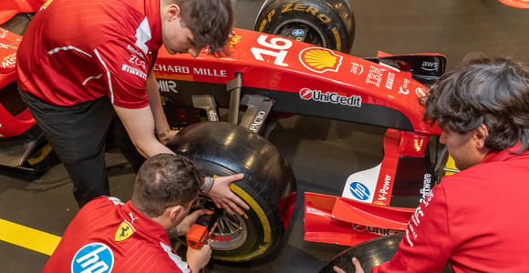 Maranello: Ferrari Museum with Pit Stop Experience and Souvenir Photo